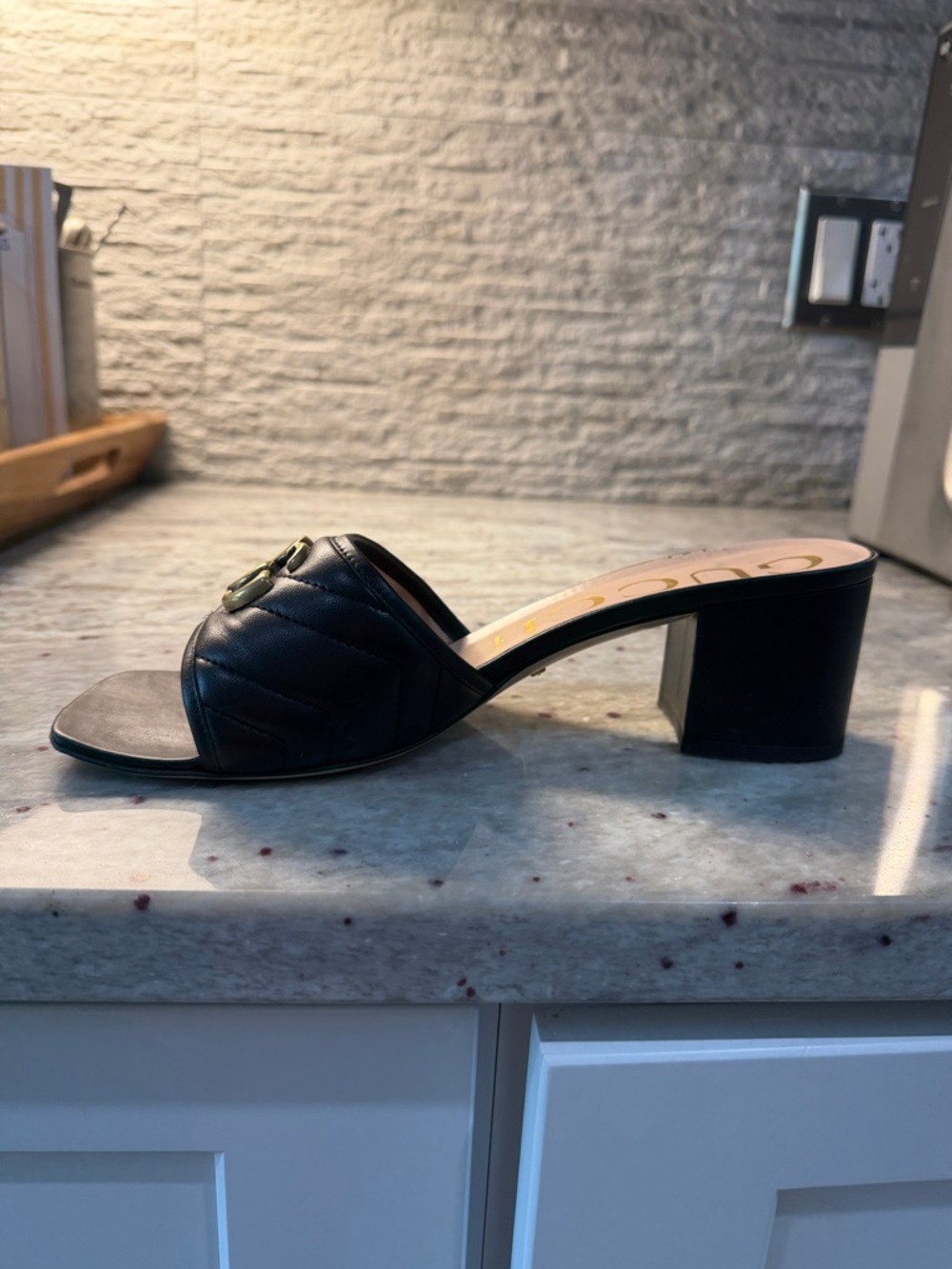 Gucci Black Leather Slide with Gold Double G Logo - Picture 2 of 4